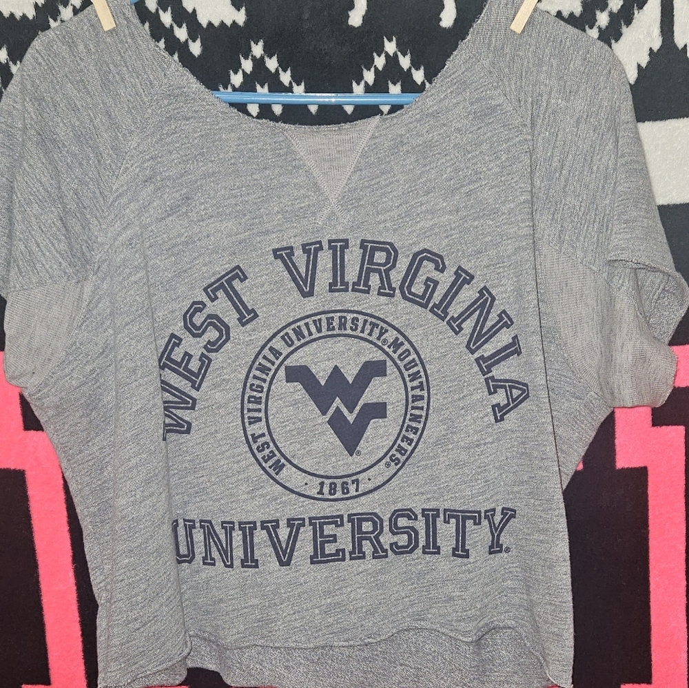 VS🩷PINK cropped shirt